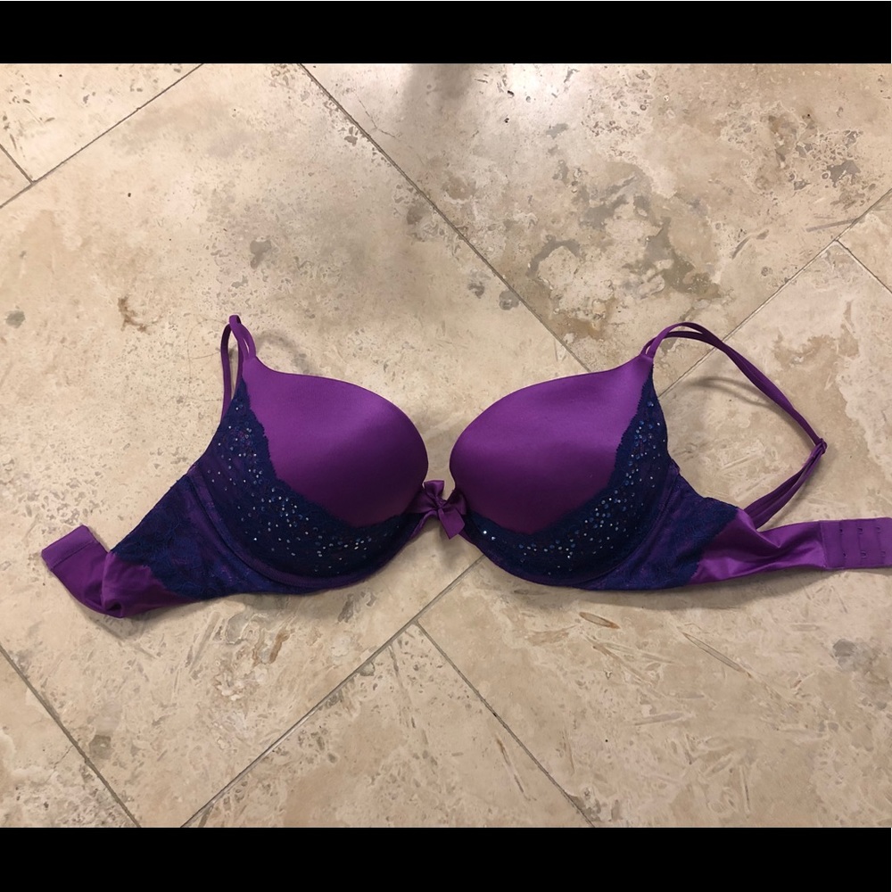 Victoria’s Secret very sexy push up bra